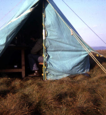 The shack - field day 1972 - thanks G4AQB
